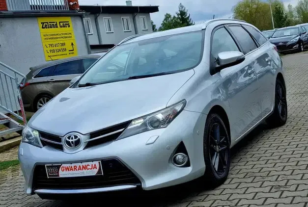 toyota auris zachodniopomorskie Toyota Auris cena 37900 przebieg: 219000, rok produkcji 2015 z Świebodzin